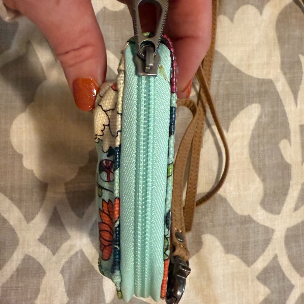 Sakroots Artist Circle Large Smartphone Crossbody Wallet in a floral pattern - Picture 9 of 13